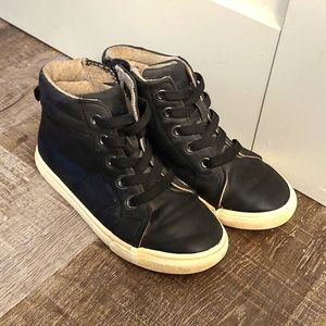Boys Cat & Jack Size 11 Zip Up Sneakers